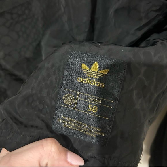 Adidas Originals Women’s Superstar 24K Trefoil Track Jacket Size Medium - Picture 8 of 8